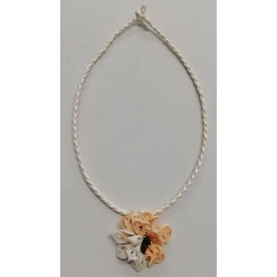 Collier de coquillages - 3
