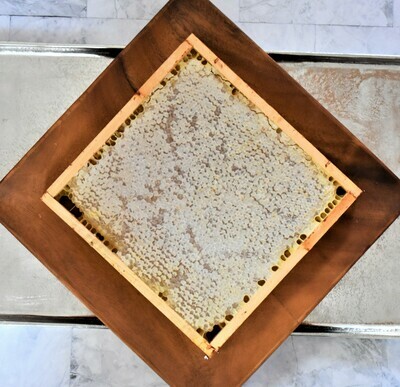 Award Winning - Mileeven 1Kg Pure, Raw Honeycomb, Straight from the Hive