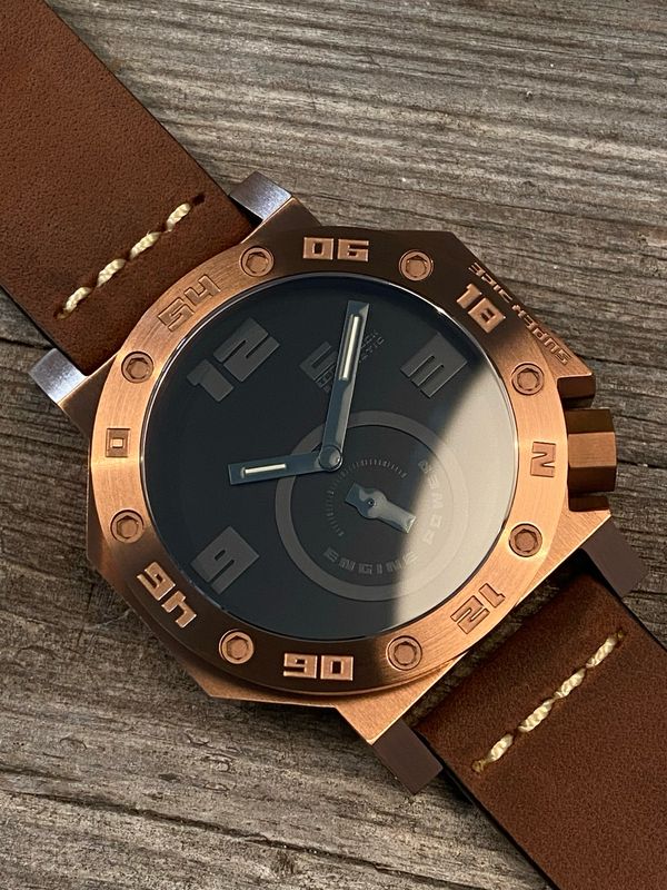 Super Size - Bronze Light mit Leder Armband Super Size - Bronze Light mit Leder Armband