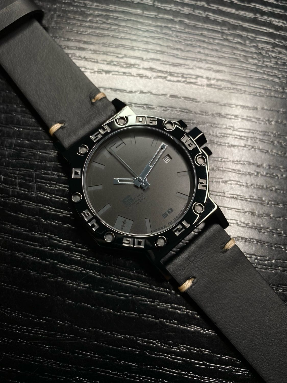 No.1 Reduced - Black