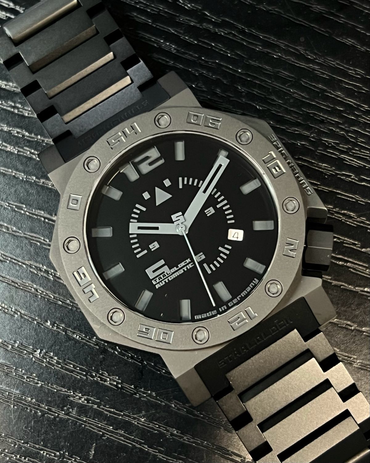 Super Size Next Gen - Real Steel Black