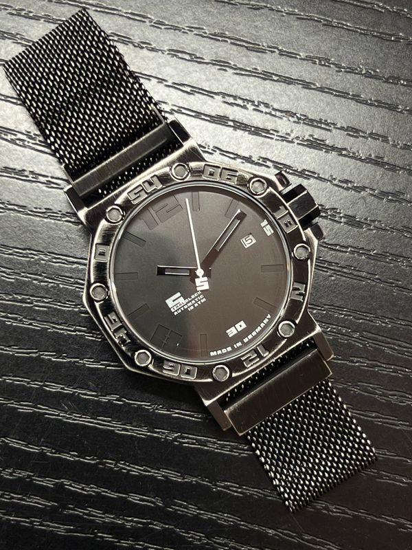 No.1 Reduced - „Black Carv“