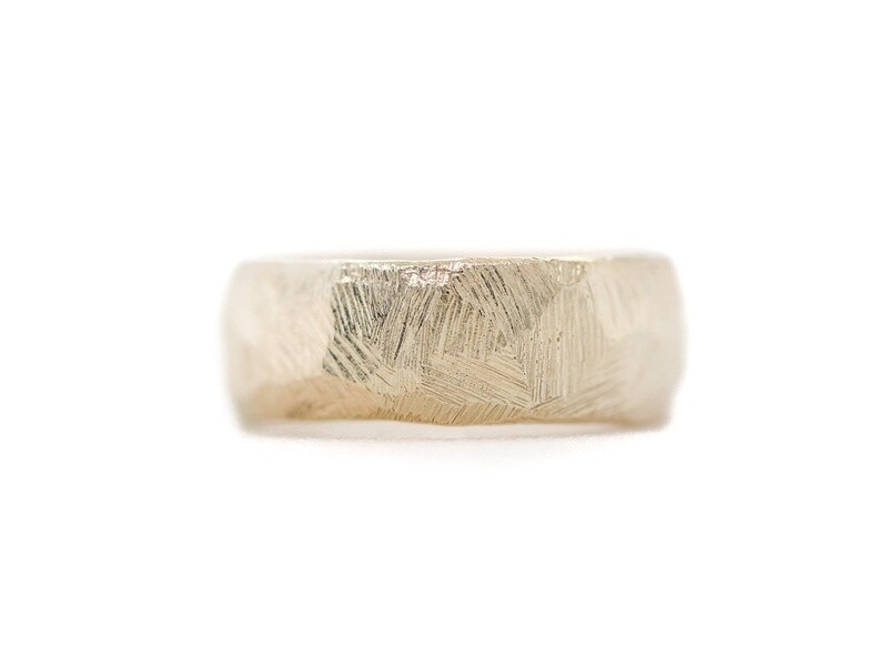 7.5 mm Hammered Band