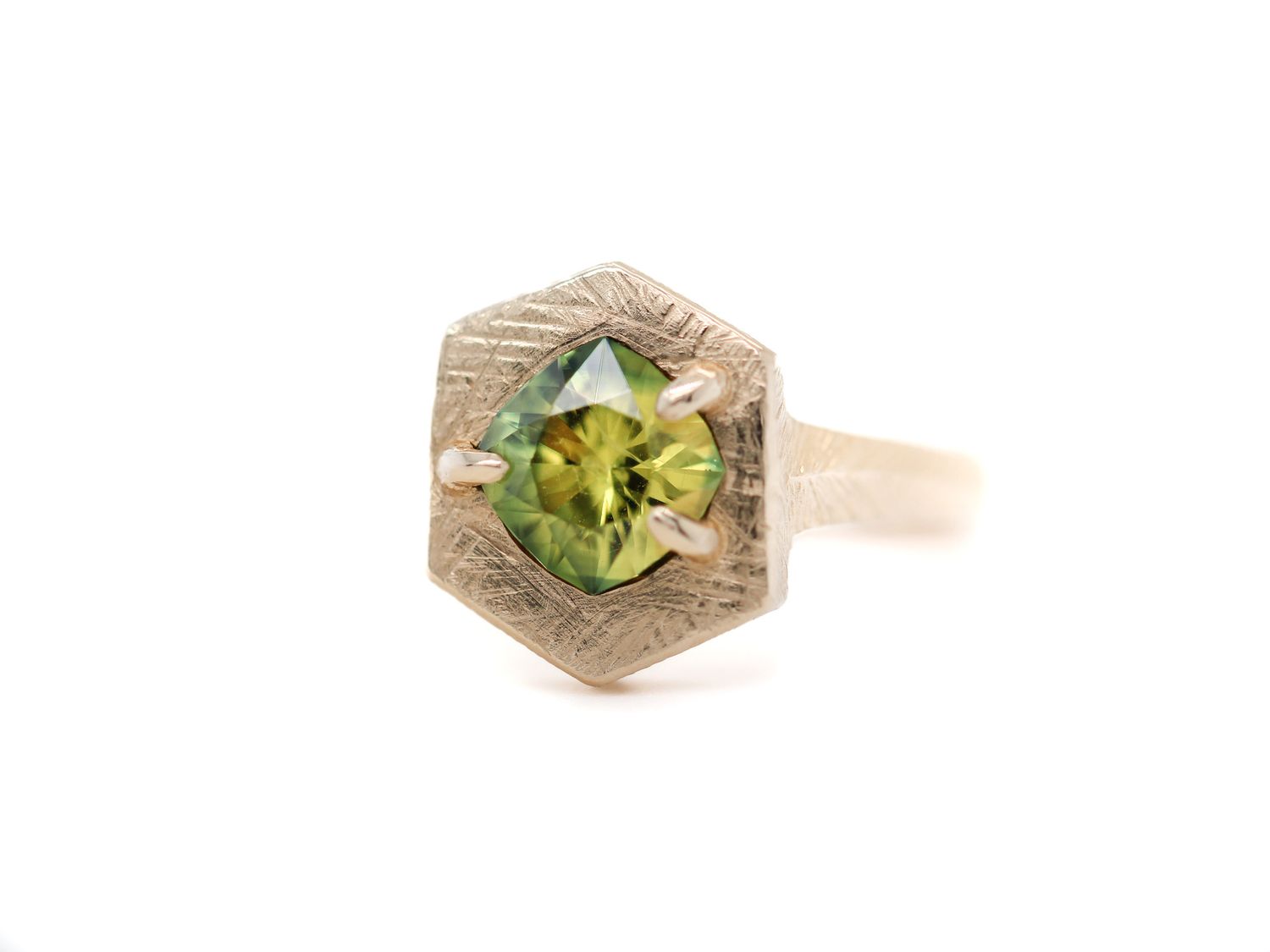 1.85 Ct Australian Sapphire Ring