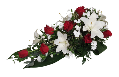 Båredekorasjon med bånd i dagens røde og hvite blomster