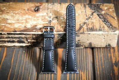 Чёрный кожаный ремешок для Apple Watch 4 и 5