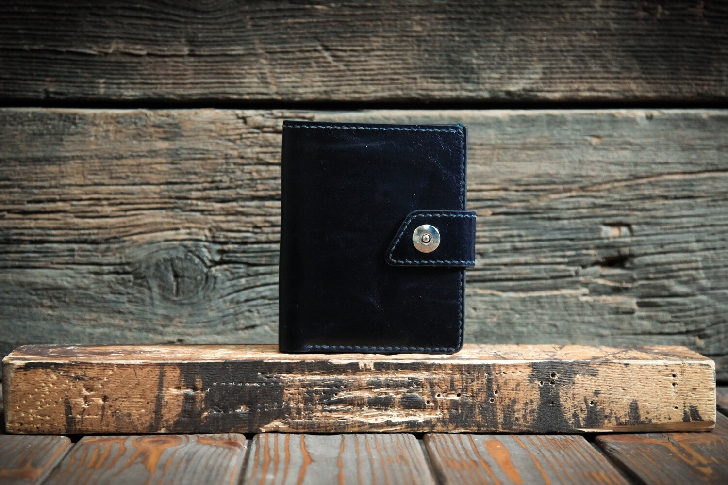 Синий кошелёк из натуральной кожи