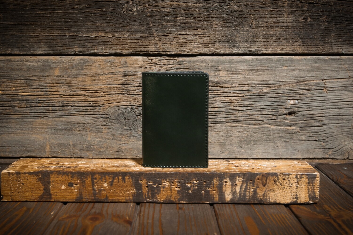 Зеленая обложка на паспорт