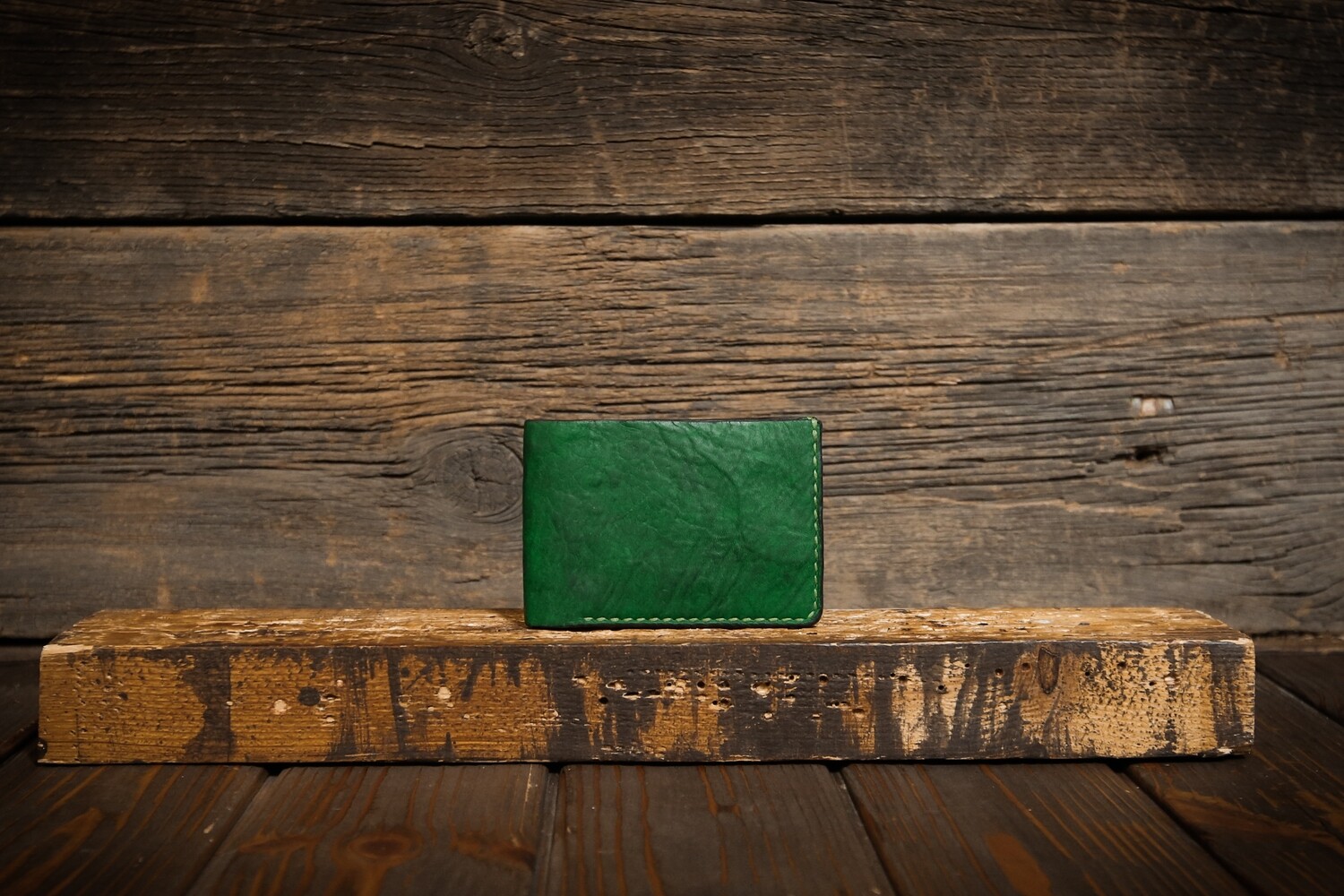 Зеленый кошелёк из состаренной кожи