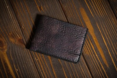 Темно-фиолетовый кошелёк из состаренной кожи