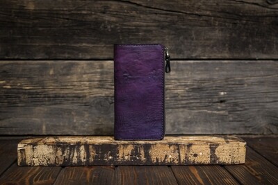 Фиолетовый кошелек из состаренной кожи