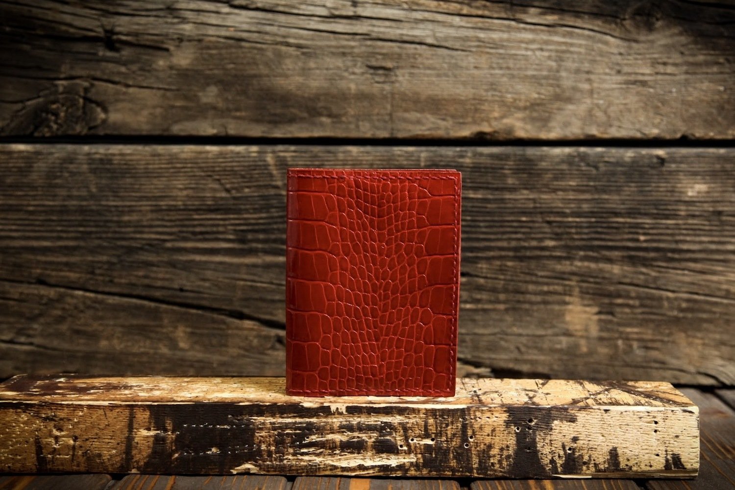 Красная обложка на паспорт