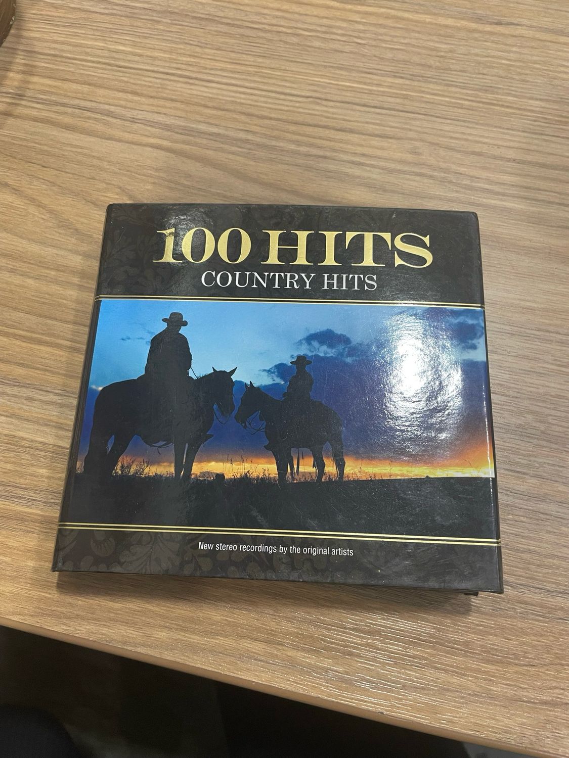 100 Country Hits DVD Pack