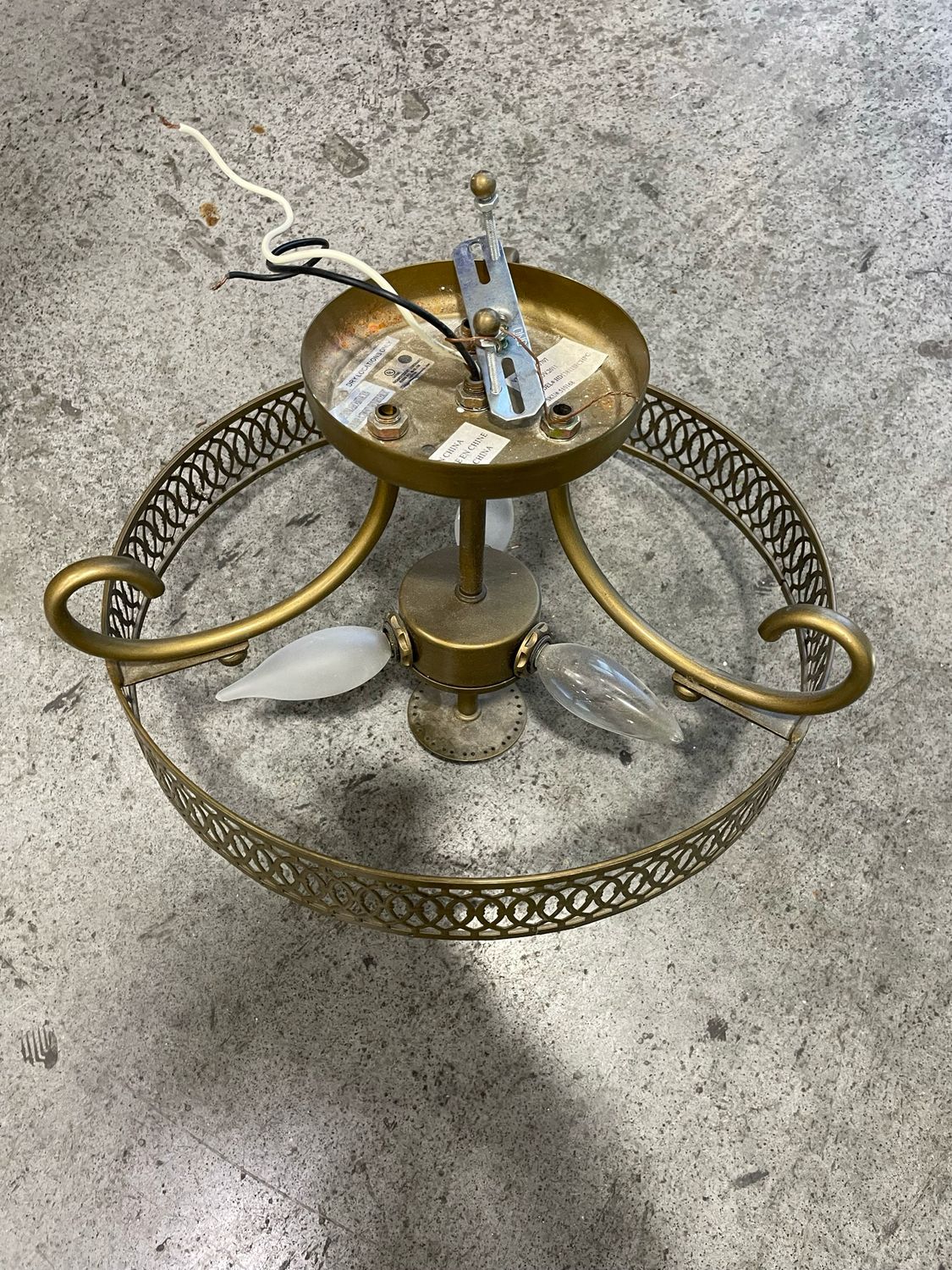 3 Bulb Hanging Light