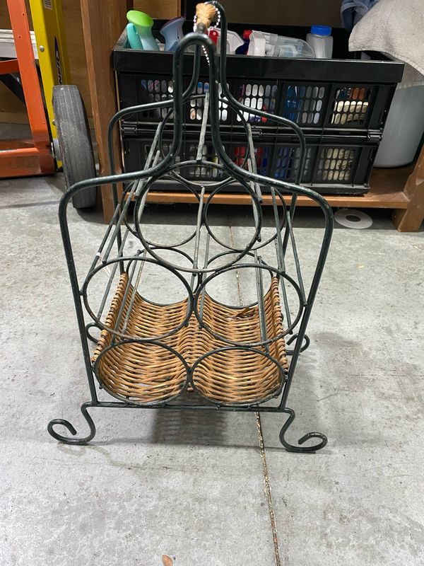 Green Medal Wine Rack