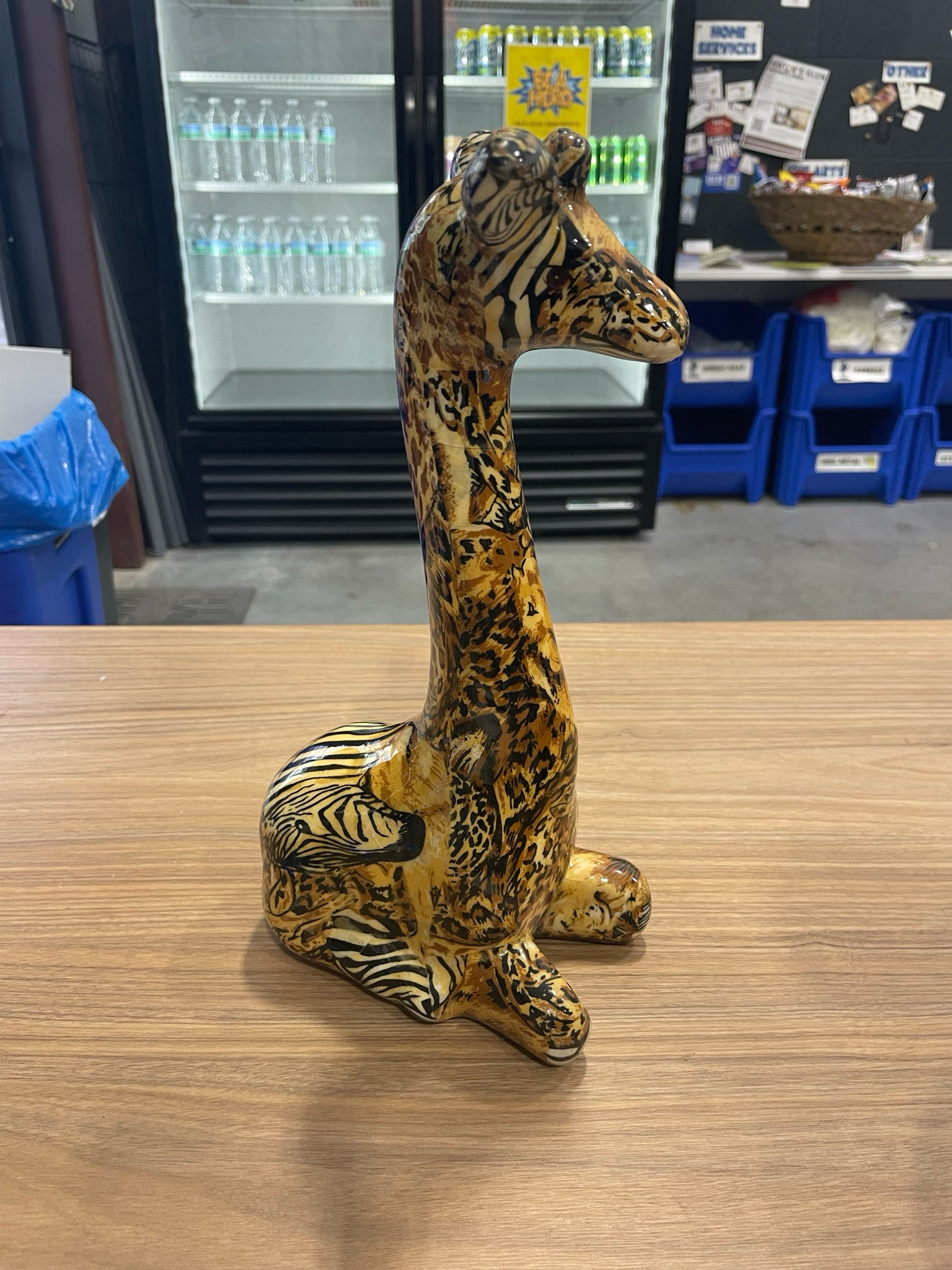 La Vie Safari Collection Giraffe Figurine