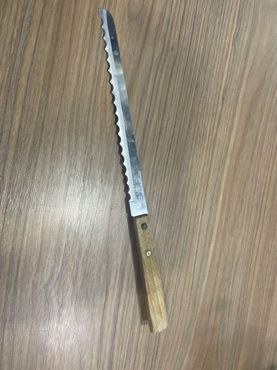 Wooden handle Bread Knife