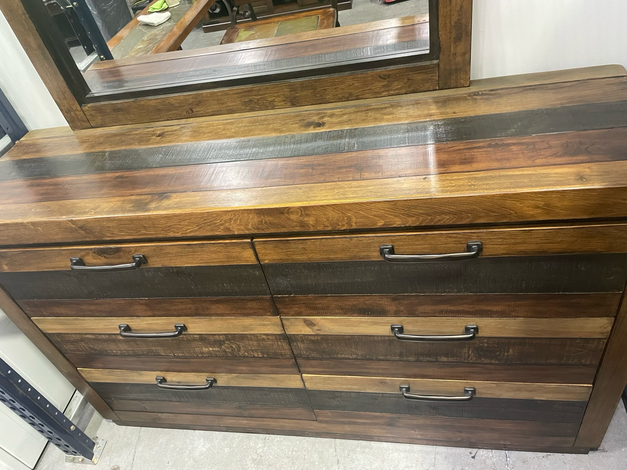 Dresser W/mirror