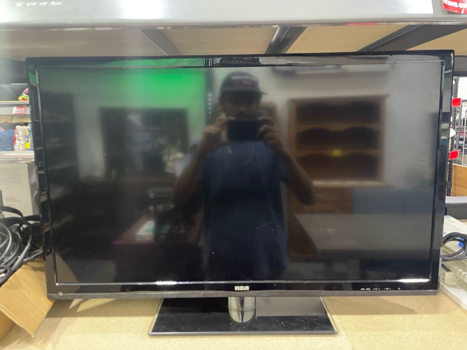 RCA Tv W/ DVD Player