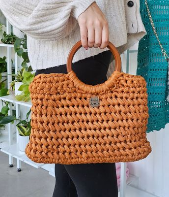 The "Miss Jeannie" Clutch