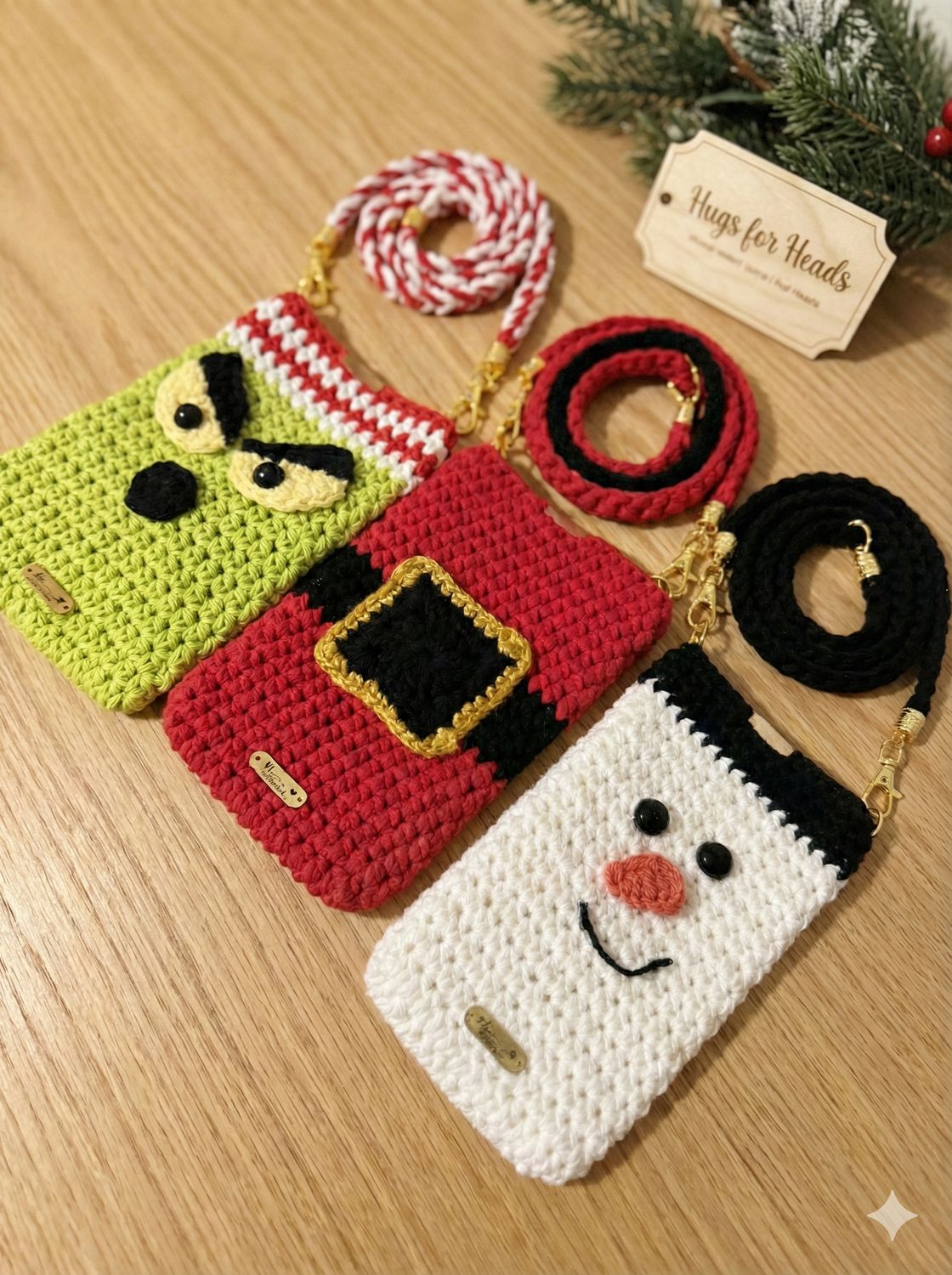 ? Hugs for Heads: Holiday Cell Phone Crossbody Sacks ⛄ ? Hugs for Heads: Holiday Cell Phone Crossbody Sacks ⛄