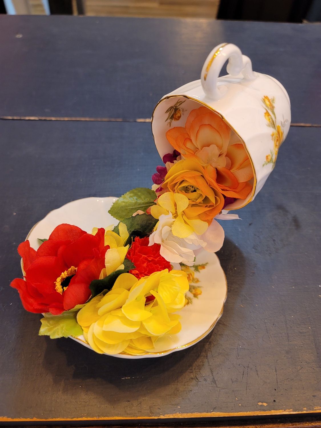 Pouring Flowers Teacup