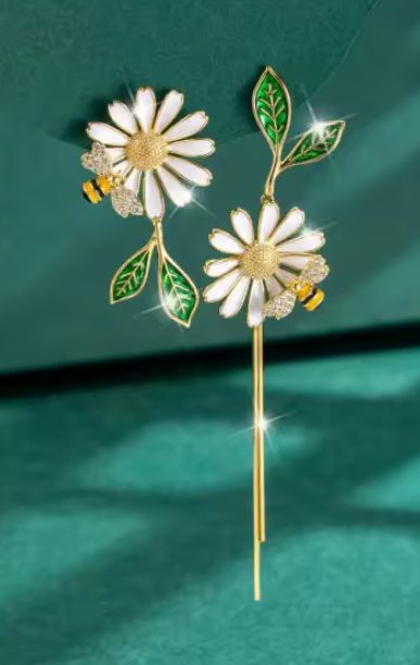 Daisy Asymmetrical Earrings