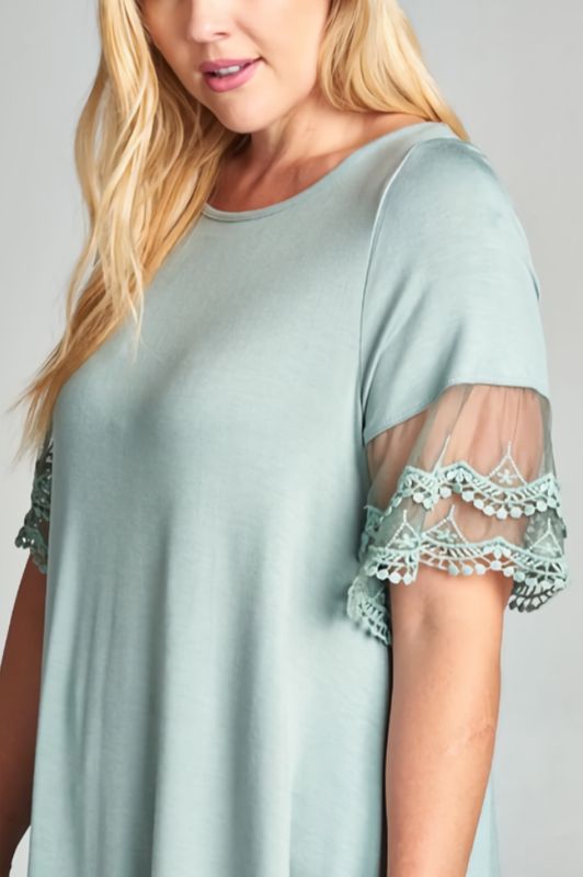 Curvy Mesh Sleeve Tunic