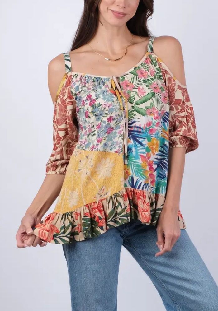 Off Shoulder Summer Top, Size: SMALL/MEDIUM