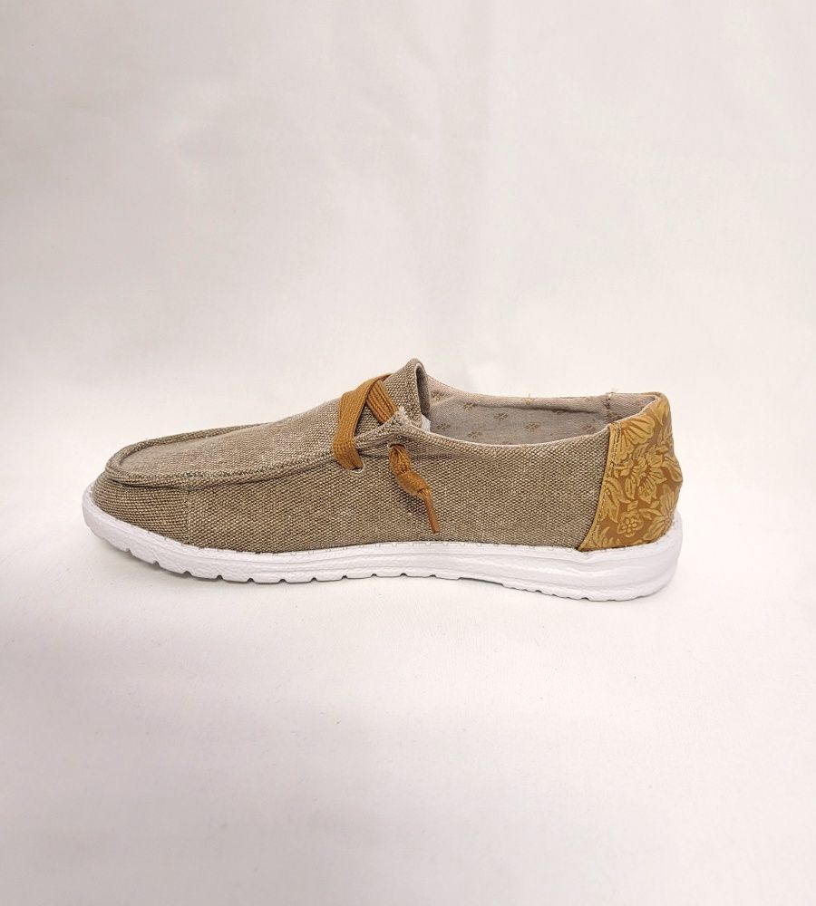 Tooled Sparkle Sneakers, sizes: 6