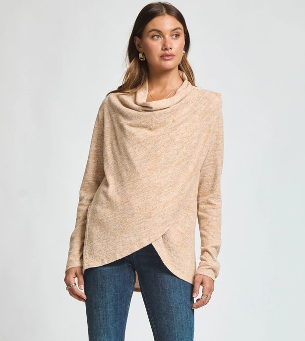 CURVY 2-in-1 Cardigan Sweater