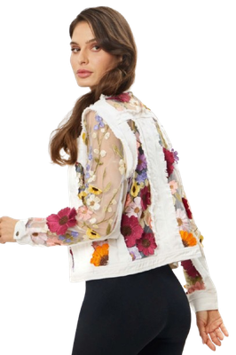 Coats / Jackets / Blazers