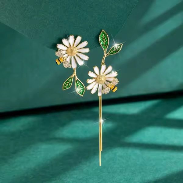 Daisy Asymmetrical Earrings