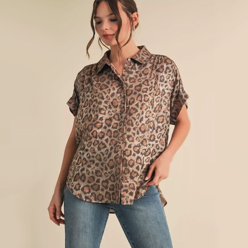 CURVY Golden Leopard Blouse