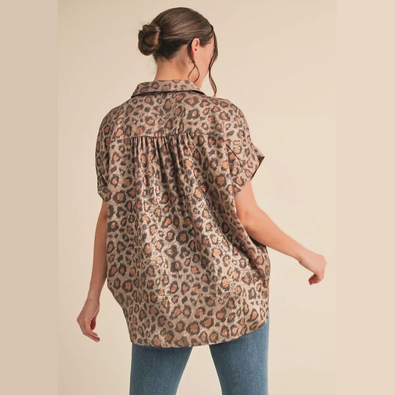 CURVY Golden Leopard Blouse