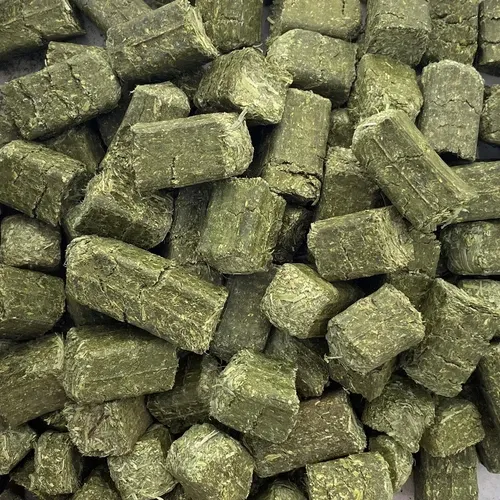 Alfalfa Cubes