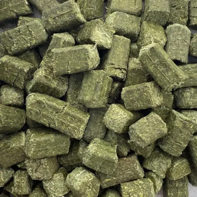 Alfalfa Cubes