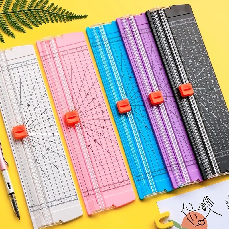 Paper cutter