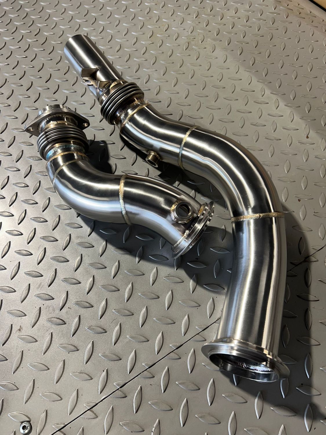 Velocity BMW S55 DOWNPIPES - F80 F82 F83 M2 M3 M4