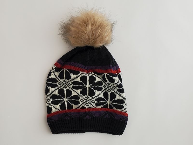 Damen Mütze mit Kunstfell-Bommel Damen Mütze mit Kunstfell-Bommel