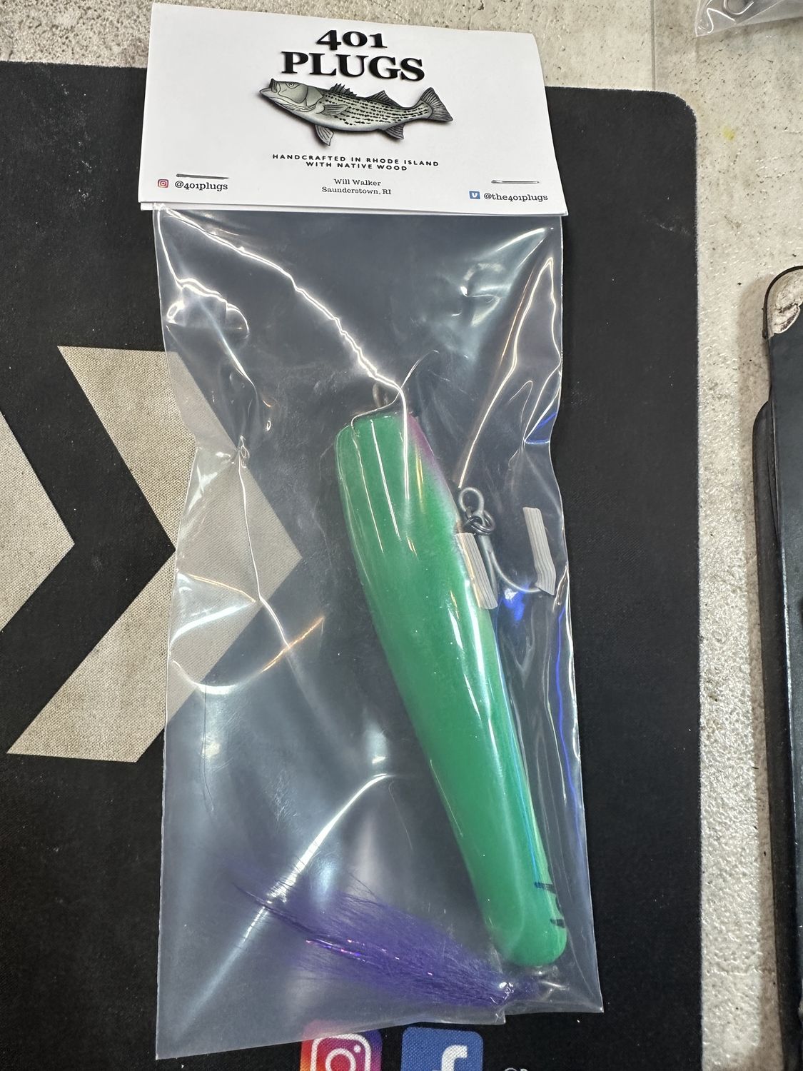 401 Plugs South County, Color: Parrot, Size: 1.5 oz