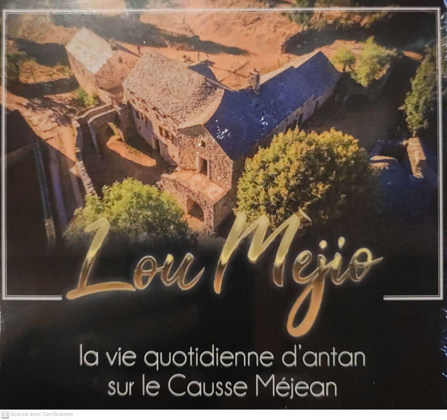 Coffret clef USB Film Lou Mèjio, la vie quotidienne d'antan sur le Causse Méjean