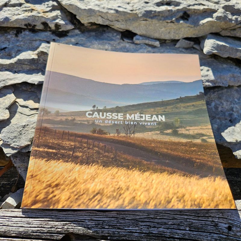 Livre Le Causse Méjean, un désert bien vivant