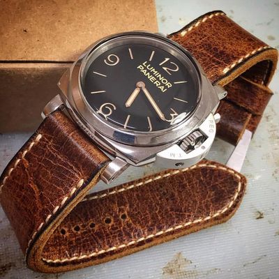 Cracked Cowhide Strap