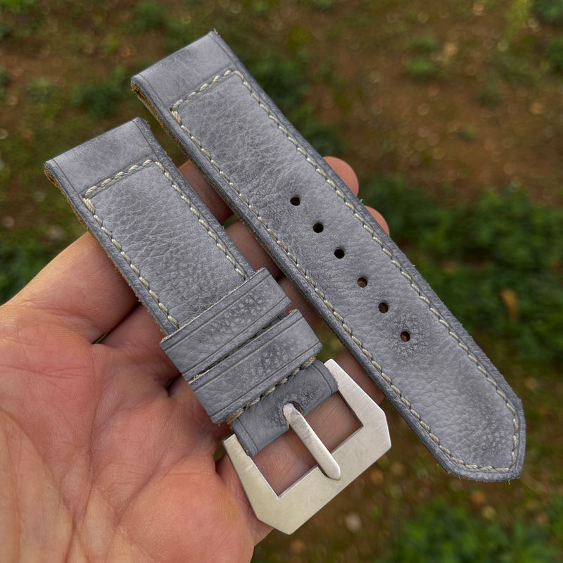 Roccia Leather Strap