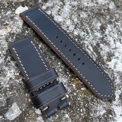Black Horween Cowhide Strap | 140/85mm – 26/26mm