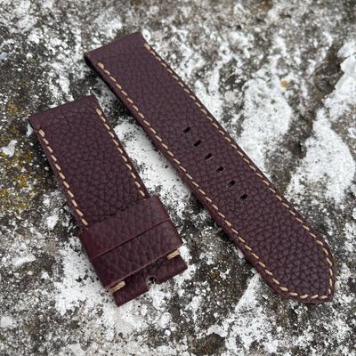 Pebbled Reddish Brown Leather Strap | 135/80mm – 26/26mm