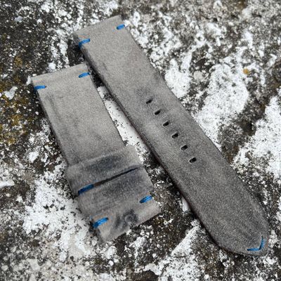 Gray Leather Backed Suede Strap | 135/80mm – 26/26mm