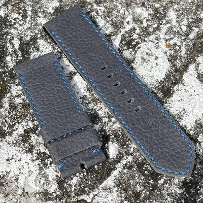 Pebbled Light Gray Leather Strap | 135/80mm – 26/26mm