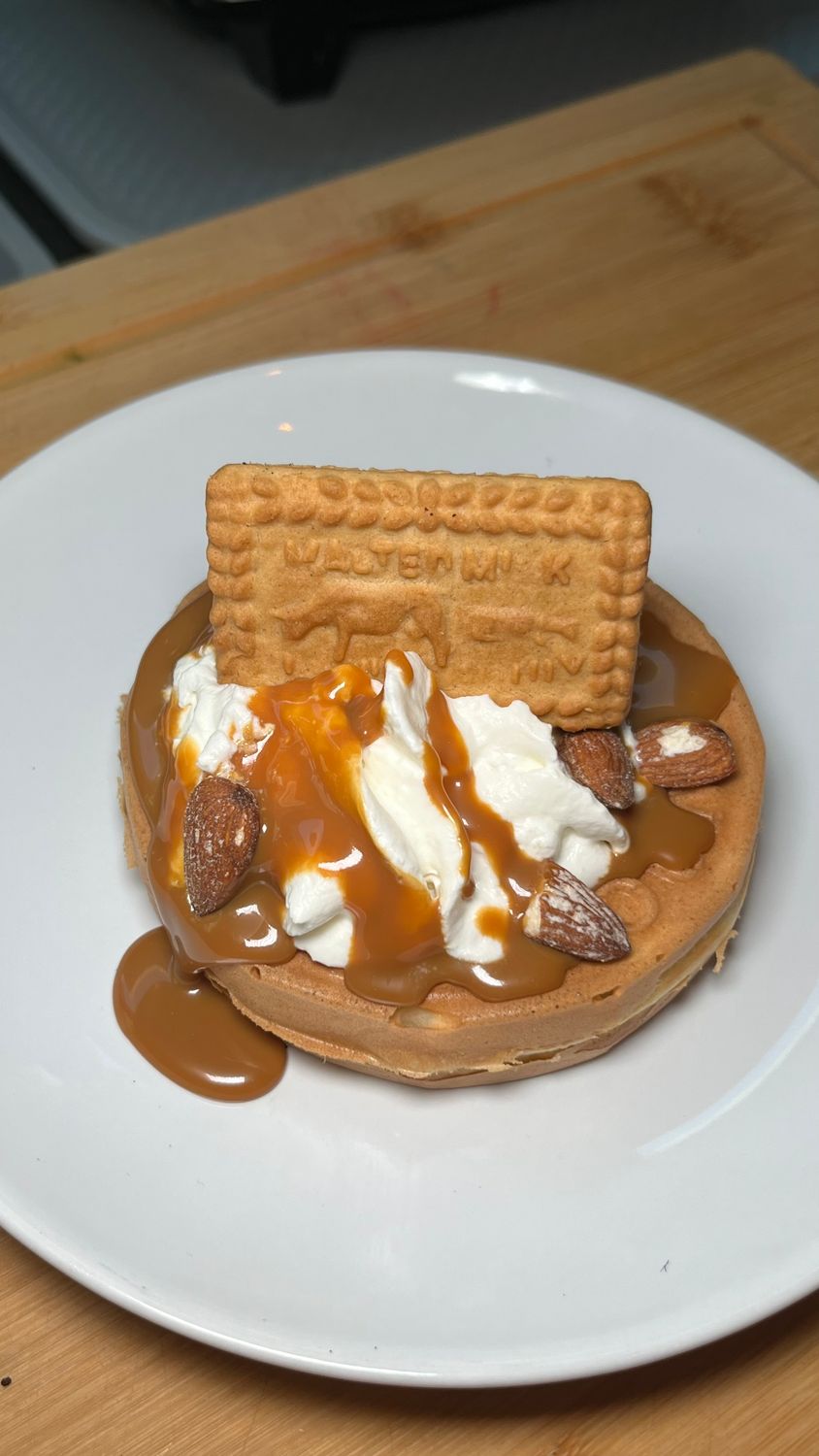 CARAMEL &amp; COOKIE COIN BREAD